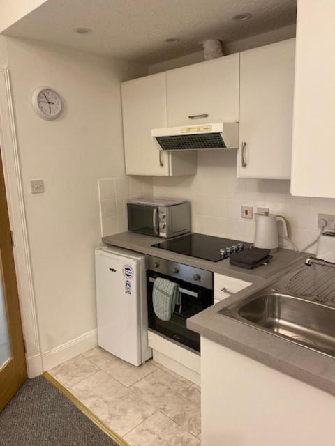 Glenfinnan - Two Bedroom Apartment Dunfermline Esterno foto