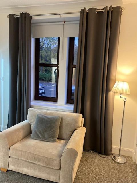 Glenfinnan - Two Bedroom Apartment Dunfermline Esterno foto