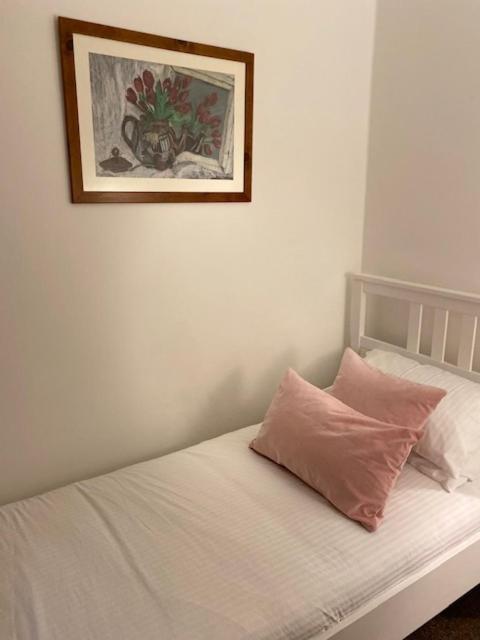 Glenfinnan - Two Bedroom Apartment Dunfermline Esterno foto